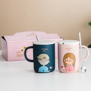 Tazas de <span class=keywords><strong>Café</strong></span> de Cerámica con Dibujos Animados de Niños y Niñas, Taza de Porcelana con Tapa y Cuchara para Regalos de Pareja - Product Image 6