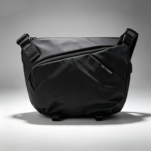 Borsa a tracolla impermeabile da uomo alla moda, grande capacità con cintura di fissaggio per viaggi, fotocamera, uso quotidiano, OEM, vendita all'ingrosso - Product Image 3