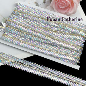 2025 nouveau Costume de <span class=keywords><strong>carnaval</strong></span> de Samba des Caraïbes avec des patchs de fer strass correspondant à des appliques et des garnitures de robe - Product Image 4