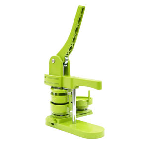 <span class=keywords><strong>Machine</strong></span> à badges 3-en-1 facile à utiliser : créez des badges en forme de cœur, carrés et ronds – Presse manuelle efficace pour projets de bricolage populaires - Product Image 5