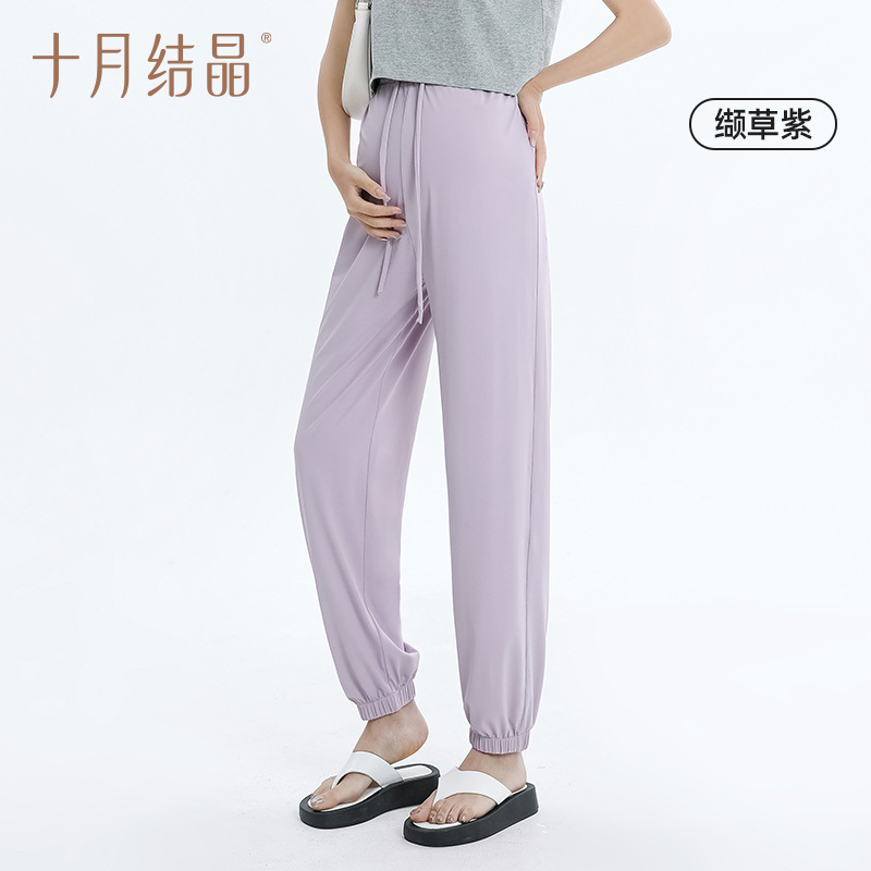 Purple woven grass