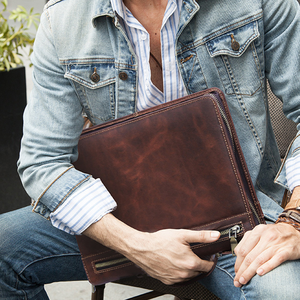 Étui portable de luxe antichoc en cuir de vachette véritable pour <span class=keywords><strong>iPad</strong></span> <span class=keywords><strong>Pro</strong></span> 12,9 pouces <span class=keywords><strong>avec</strong></span> support AirTag, poignée et fermeture éclair - Product Image 4