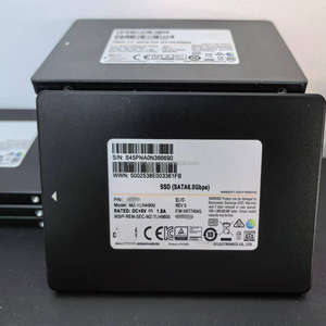 TLC PM893 Enterprise 960GB Interno 2,5 "SATA 6 Gb/s SSD Alto rendimiento para servidores - Product Image 1