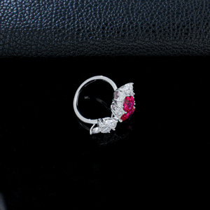 <span class=keywords><strong>Anello</strong></span> in <span class=keywords><strong>Argento</strong></span> Sterling 925 con Zirconia Cubica Taglio a Pera Allungato 8x10mm e Fascia in <span class=keywords><strong>Rubino</strong></span> Sintetico per Gioielli da Sposa all'Ingrosso - Product Image 2