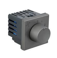 เต้ารับติดผนังพลาสติก 3 ช่อง 13A 230V มาตรฐานพร้อมสายดิน สำหรับใช้งานหนัก เหมาะสำหรับที่อยู่อาศัย สำนักงาน และเชิงพาณิชย์ - Product Image 2