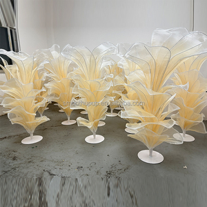 Fleurs artificielles géantes en organza, fabriquées à la main en usine, design é<span class=keywords><strong>l</strong></span>égant et simple pour la décoration de mariage - Product Image 1