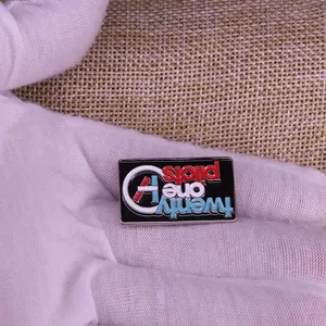 Spilla <span class=keywords><strong>Twenty</strong></span> One Pilots, Distintivo Classico della Band Rock, Badge della Musica Alternativa Americana, Medaglia da Collezione per Fan, Accessori per Abbigliamento - Product Image 3