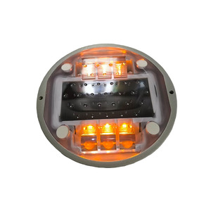 Marqueur de chaussée CadSolar CS-SR-815 Tunnel Pavement Marker 8 LED Quatre côtés 74 Ton Submersible IP68 - Product Image 1