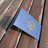 Passeport personnalisé de luxe Carte d'invitation de mariage Plié Design bleu marine pour des célébrations élégantes