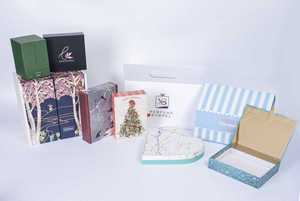 Caja de Regalo de Perfume y Cosméticos de Lujo con Empaque Personalizado, Laminación Mate, Color Rosa, Materiales Reciclados, Cartón Rígido, Forma Decorativa - Product Image 3