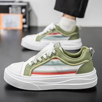 Chaussures de sport polyvalentes pour hommes à prix de gros – Nouvelles baskets décontractées respirantes et tendance à lacets avec blocs de couleur pour le skateboard