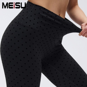 Lulu Style Dames Yoga Set Nulu Gevoerde Jas Hoge Taille Fitness Leggings Zwarte Polka Dot Design Yoga Kleding Workout Tops Te Koop - Product Image 2