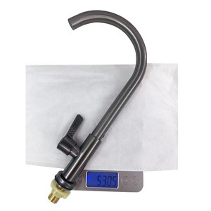 ก๊อกน้ำห้องครัวสแตนเลสสีเทากันเมทัลแบบก้านเดี่ยว ท่อขนาด 24 มม. แกนทองแดง หมุนได้ 360 องศา ติดตั้งบนเคาน์เตอร์ สไตล์โมเดิร์น - Product Image 3