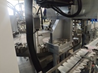 Unité de fabrication professionnelle d'assemblages de gâchettes de pistolet simples, automatiques, à faible entretien, avec conception flexible, prix de gros