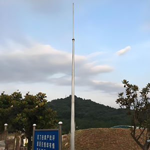 เสาโทรคมนาคมแบบเสาเดี่ยวป้องกันฟ้าผ่า 5G WiFi แบบท่อเดี่ยว ชุบกัลวาไนซ์แบบจุ่มร้อน เหล็ก Q235B/Q355 ความสูง 20-50 เมตร สำหรับเสาอากาศ - Product Image 1