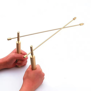 2 baguettes de radiesthésie en cuivre, outil de rotation flexible amélioré, baguettes de radiesthésie en cuivre massif et en laiton pour la détection de l'or et de l'eau - Product Image 1