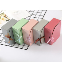 Bunte Quadratische Geschenkbox mit Schleifenband und Druckverschluss, Pastellfarbene Verpackung für Schmuck, Kleine Geschenke und Einzelhandelspräsentation