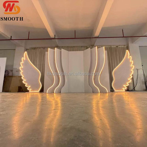 ซุ้มแต่งงานอะคริลิคแบบเรียบหรู ขนาด 8-9 ฟุต สีขาว สไตล์โมเดิร์น ถอดประกอบได้ พร้อมไฟตกแต่งและปีกประดับ - Product Image 2