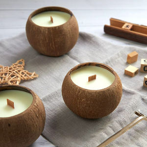 Candela Profumata Ecologica 100% Naturale in Cera di Soia in Ciotola di Cocco Piccola Candela in Guscio di Cocco - Product Image 2