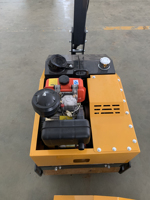 Nouvelle mini-rouleuse vibrante à double tambour de 500 kg avec transmission hydraulique, pompe et moteur Kama 178FSE