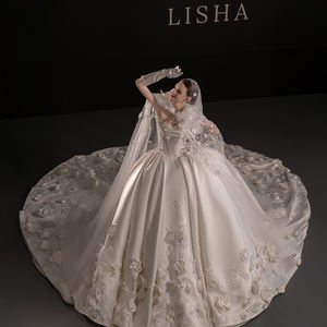 GT137 Vestido de Novia de Lujo de Alta Calidad con Cola Moderna, Manga Larga, Espalda de Encaje, Bordado de Cuentas y Flores, Personalizado - Product Image 3