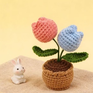 Planta en maceta de tulipanes de simulación personalizada para el Día de la Madre, tulipán tejido a mano con hilo, pequeña planta en maceta, flor tejida. - Product Image 2