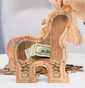 Salvadanaio a forma di cavallo in legno - Product Image 4