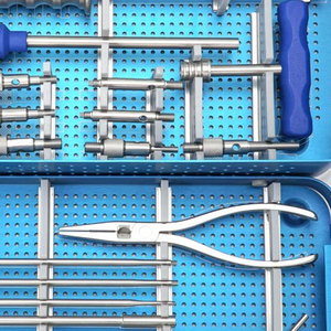 ORTHO ZE Juego de instrumentos quirúrgicos ortopédicos para disección y apósitos, pinzas de acero inoxidable, kit manual de extracción de varillas rotas, 1 año - Product Image 3