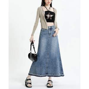 Jupe en jean Maxi à taille haute pour femmes avec décoration de boutons ourlet brut effiloché Technique délavée Style Y2K décontracté pour l'été - Product Image 6