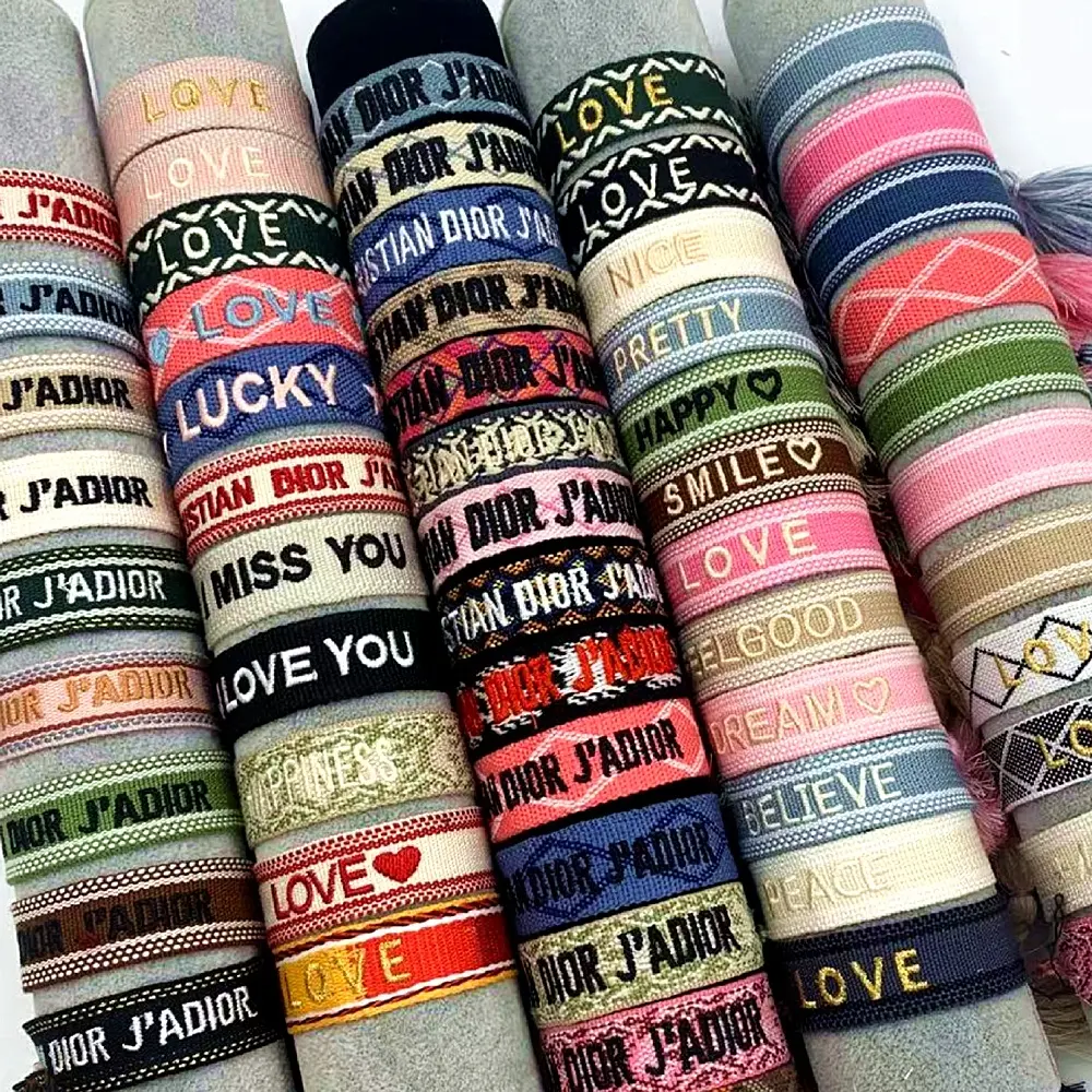 エスニックジュエリー友情ブレスレット刺繍レターロゴ織りリストバンド調節可能なサイズウェビングタッセルブレスレット