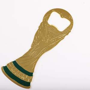 Décapsuleur porte-clés Coupe du Monde de football 2026 - Souvenir trophée métallique double fonction pour les fans du Canada, du Mexique et des États-Unis, cadeau de collection - Product Image 1