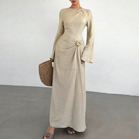 Robe longue élégante personnalisée à manches longues pour femme, avec taille torsadée et fronces, idéale pour les soirées, les mariages ou les événements.