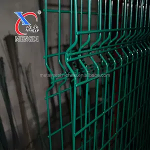 Customized Home Outdoor Decorative 3D Curved Fence Welded Wire Mesh Garden Fence Panel