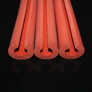 أنبوب إسفنجي من السيليكون بالرغوة حمراء بثقوب رغوة موحدة ومقاومة للحرارة وقطع جانبي - Product Image 2