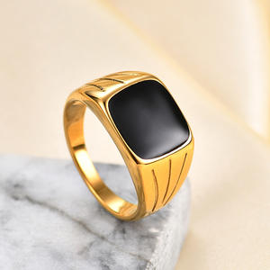 Bague élégante et simple en acier inoxydable plaqué or 18 carats avec incrustation de coquillage de 12 mm pour hommes et femmes - Product Image 2