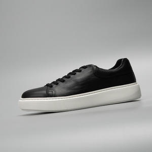 Chaussures de marche décontractées à lacets pour hommes, baskets en cuir de haute qualité, confortables, respirantes, peintes à la main - Product Image 2