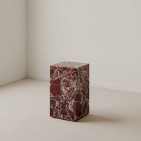 Table d'appoint rectangulaire en marbre Rosa Levanto naturel Cammy Stone, design de luxe en colonne prismatique pour salons, chambres et usage extérieur