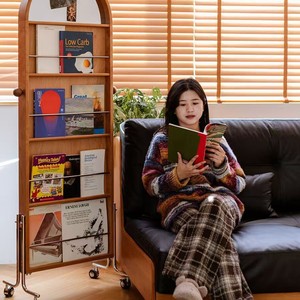 Espejo de pie de cuerpo entero con marco de madera, giratorio, con almacenamiento, para uso doméstico, estilo moderno de mediados de siglo, material de espejo plateado - Product Image 1