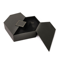 Boîte cadeau en forme de cœur, logo personnalisé, carton noir, emballage de parfum en papier, vente en gros