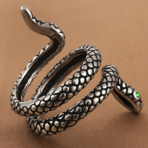 Anillo de Serpiente Dorado para Hombre, Estilo Punk, Joyería Animal, Regalo, Diseño de Ojo Rojo en Acero Inoxidable - Product Image 2