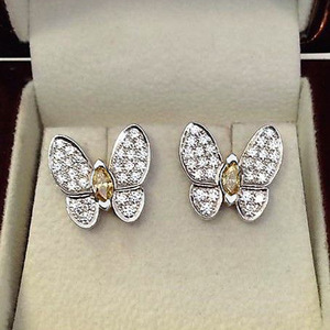 Orecchini a Perno Stile Coreano a Forma di Farfalla, Gioielli Eleganti e Chic per Donne, Accessorio Regalo per Uso Quotidiano e Feste - Product Image 1