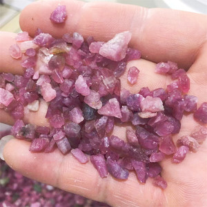 Heils tein Großhandel Hochwertige natürliche rosa Wassermelone Turmalin rauer Kies Kristall chips Stein als Geschenk - Product Image 3