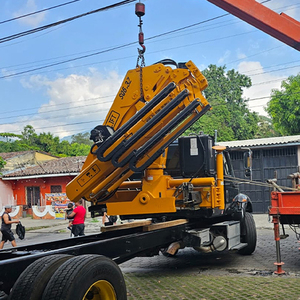 Camión Grúa Móvil Bob-Lift con Potente Manipulador y Grúa Articulada Telescópica de 6.3 a 12 Toneladas - Product Image 1