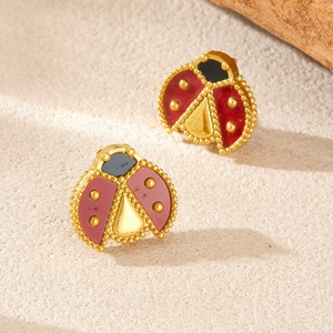 Joli ensemble de bijoux en acier inoxydable plaqué or avec pendentif, collier, bracelet et boucles d'oreilles en émail, motif coccinelle de dessin animé - Product Image 4
