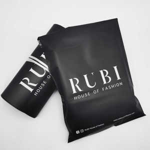 Buste Postali in Polietilene Riciclato di Alta Qualità, Personalizzabili ed Ecologiche, Buste Nere per Spedizioni con il Tuo LOGO - Product Image 2
