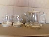 Bouilloire à thé en verre borosilicate de luxe 500 ml au design classique avec couvercle en bambou et plateau, compatible lave-vaisselle et cuisinière