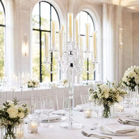 Candelabre en acrylique transparent à 13 bras, idéal pour les centres de table de mariage et la décoration de tables événementielles (vente en gros)