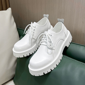 Chaussures en cuir blanc pour hommes, chaussures à semelles épaisses avec talons surélevés, style rétro, grande taille pour hommes, chaussures formelles à bout rond - Product Image 1