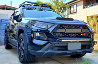 Grille avant centrale d'aventure noire de conception automobile, vente chaude 2020, avec éclairage LED, compatible avec Rav4