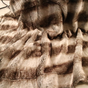 Comfort Luxury Eco-Friendly Ultra Soft Fluffy Plush Faux Fur Throw Mantas para invierno primavera - Product Image 6